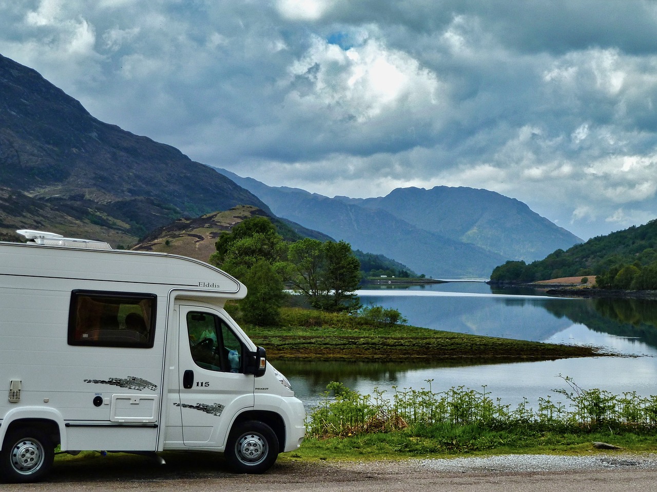 lake, wilderness, camper-6980384.jpg